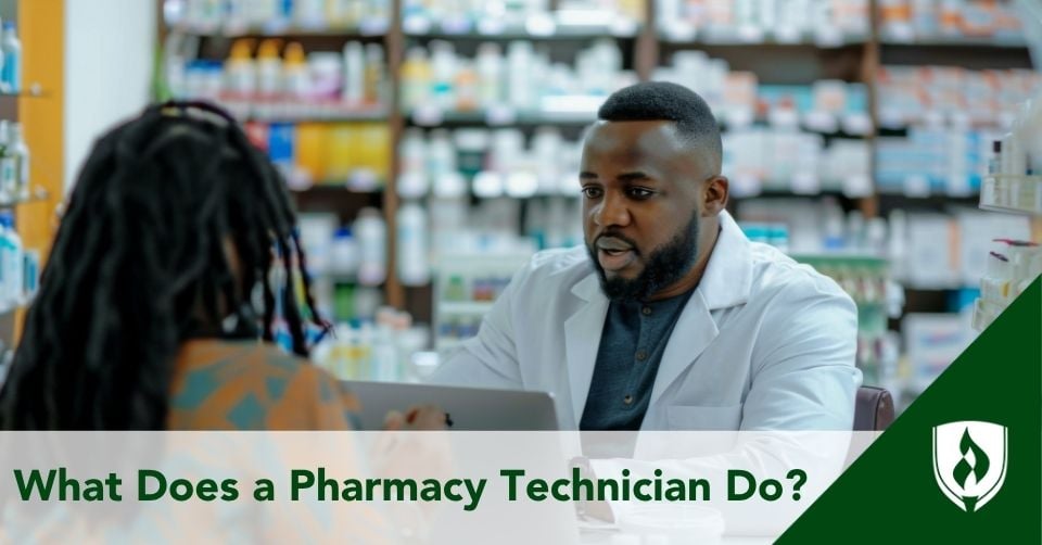 what-does-a-pharmacy-technician-do what does a pharmacy technician do
